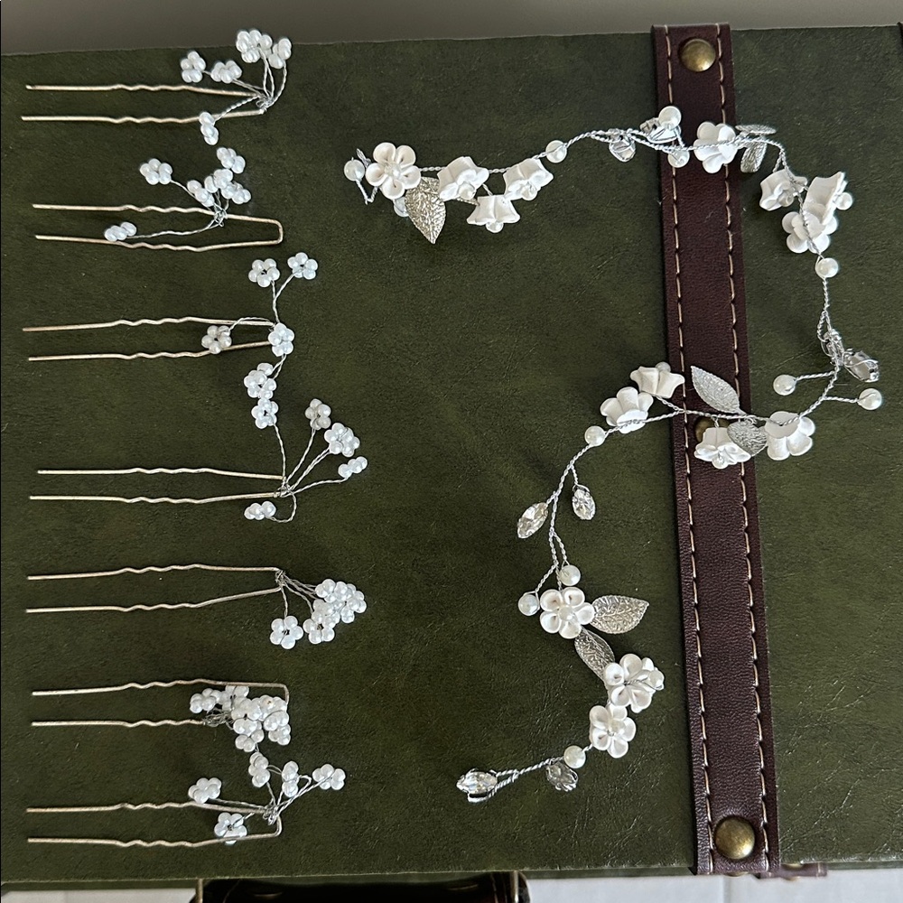 Elegant Bridal White Floral Hair Pins and Bride Patches
